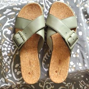 Cloudsteppers by Clarks Sandals